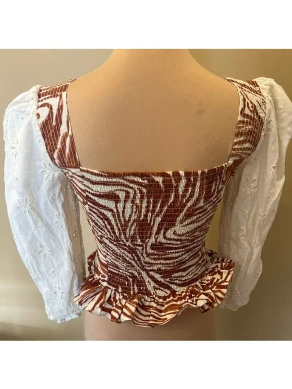 Anthropologie Love The Label Puff Sleeve Eyelet Smocked Blouse Size XXS Petite